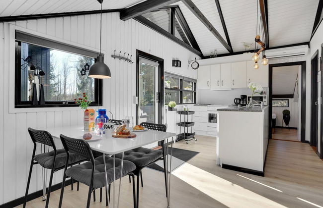 "Elisabeta" - 28km from the sea - Foto 17