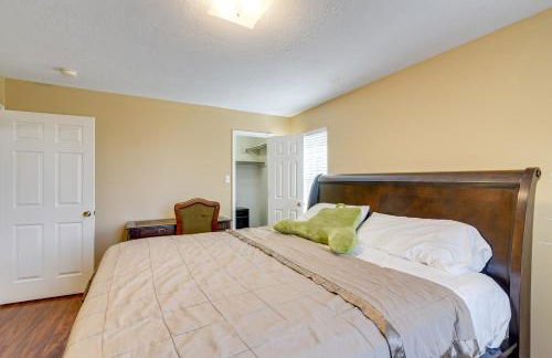 3,500-Sq-Ft Retreat with Private Yard in Sugar Land! - Photo 27