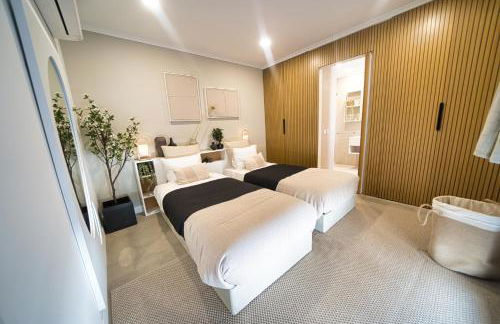 Elements Milfontes - Japandi Designed House - City Center - Photo 26