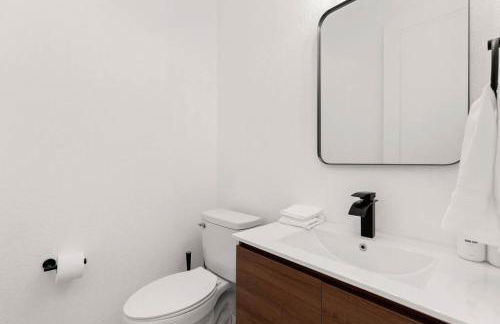 Pool-MovieTheater KING BED & 5 minutes to Alamodome - Foto 44