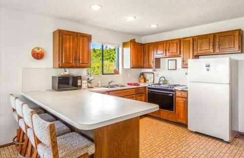 Waterfront Condo right on the Pacific Ocean - Photo 27