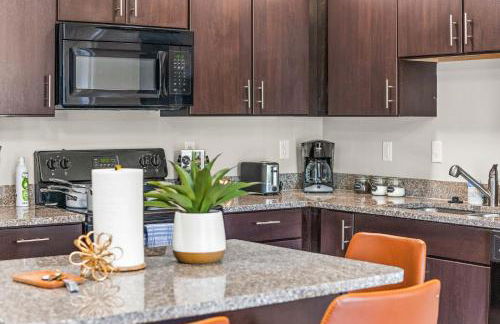 Serene Space with Easy City Access - Foto 49