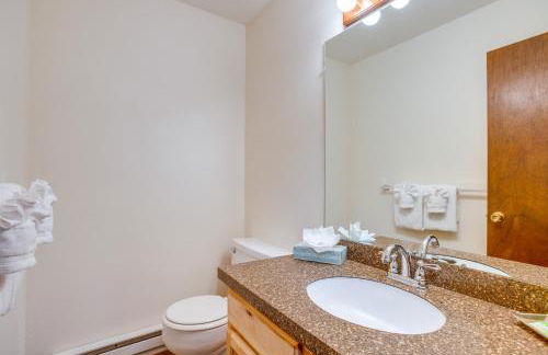 3 Mi to Winter Park Slopes! Unit with Pool and Hot Tub - Foto 10