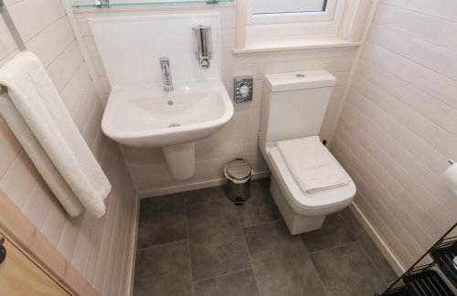 Dovestone Secluded Luxury Lodges sleeps 6 - pets welcome - Foto 25