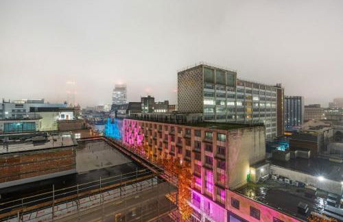 #79 World Famous Rotunda Skyline Views - Near Victoria Square - Sleeps 6 - " Perfect for contractors and Families" - Foto 33