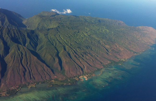 Molokai Voyage Heli Tour - Photo 1