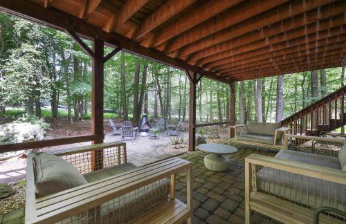 Serene Escape at Big Bass Lake & Pool Access - Foto 46