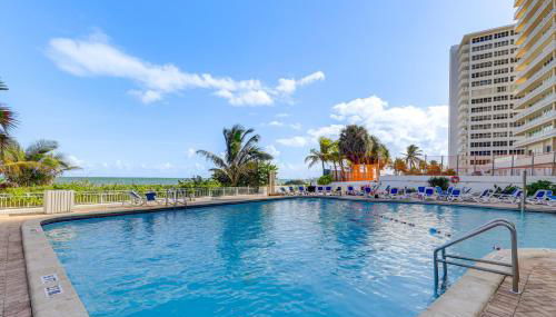 Steps to Sand! 10th-Floor Ocean Manor Unit with Pool - Foto 3