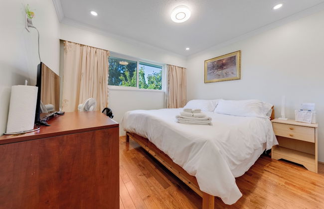 Quite House near Vancouver Airport - Photo 12