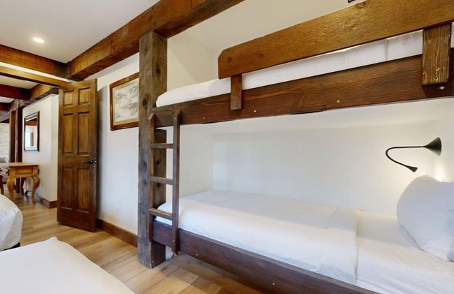 Top of the Village - Foto 78