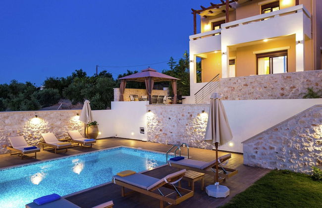 Novel Villa in Roupes with Private Pool near Arkadi Monastery - Photo 1