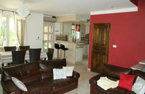 Villa in Reillanne with Private Pool - Foto 13