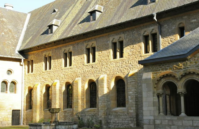 Family Villa Near Forest - Foto 16