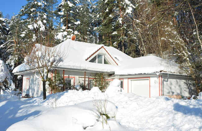 Comfortable Detached House With Large Garden - Photo 23