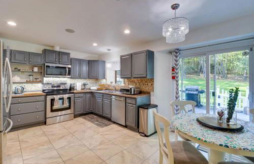 Hot Tub and Game Room Retreat Near Camelback - Foto 13