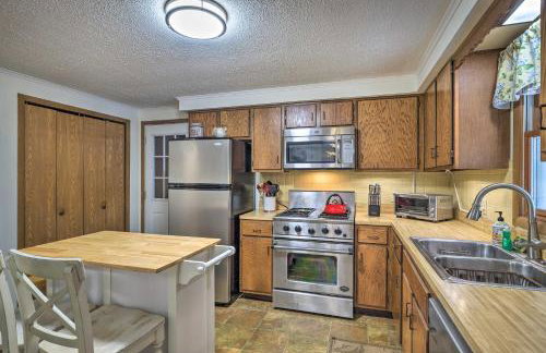 Woodsy Diamond Point Getaway - 5 Mi to Lake George - Foto 10