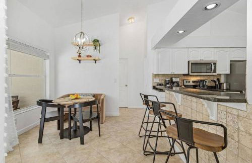 Serene Pool Home in Gated Community-Naples - Foto 19