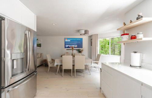 Spacious Central Kirkland Gem with Deck Near Google - Foto 21