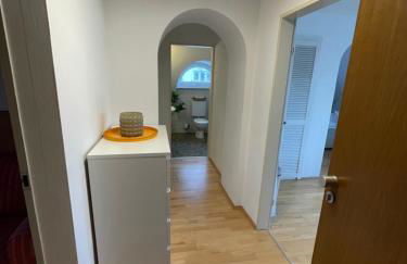 Quiet Center Apartment - 10 min to Center & Oktoberfest - Free Parking - near Nymphenburg Palace & Botanical garden - Photo 8
