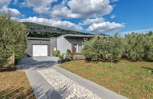 Luxury Villa,private pool, sauna,Jacuzzi,near Split - Photo 21