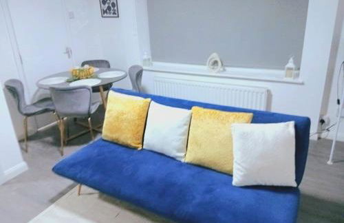 1 BR Corby Town Centre Contractors & Family Friendly - Photo 12