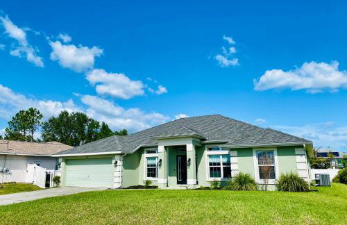 Gone Coastal! Large Heated pool home 30 min from beaches! - Foto 46