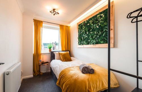 Hot Tube&Private Driveway&11 Guests Family&Contractors Bedford - Foto 10