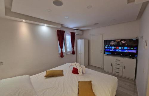 Apartment Casa Lumina - 5 minutes to the airport - Foto 62