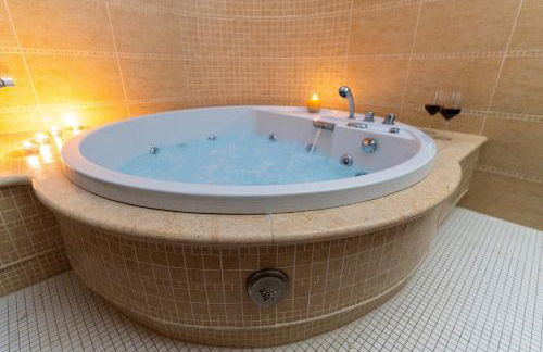 Villa Dolce Vita - Vista Colline, Jacuzzi, 3Suites & 5min dal mare - Foto 24