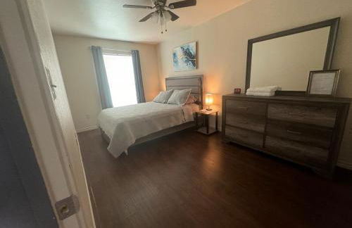 Charming 3-Bedroom Retreat in Prime Neighborhood - Foto 8