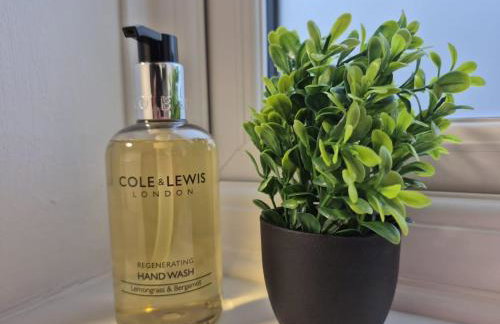 Cambridge Stylish Hot Tub Stay Sleeps 10 - Foto 12