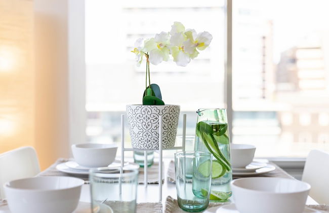 Corner Suite - Yonge & Bloor - Foto 8