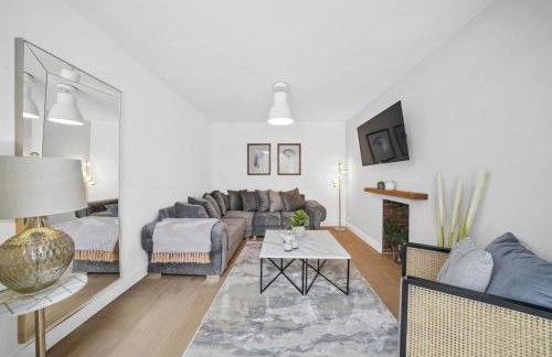 Clarence House-Windsor-Parking-5 bed - Photo 12