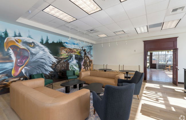 Brewster Hall - Photo 4