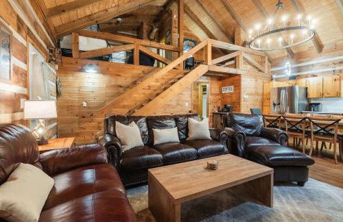 Modern Cabin with Luxury Gym, Firepit + Game Room! - Foto 8