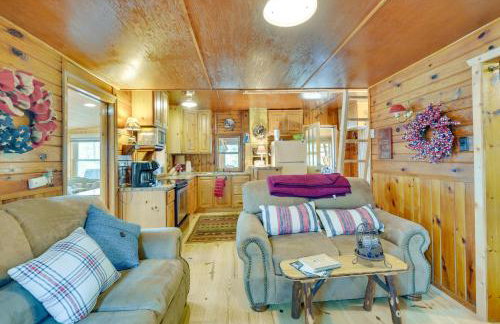 Pet-Friendly Waterfront Minong Cabin with Fire Pit - Foto 5