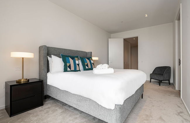 Deluxe Riverside Apartment With City Views - Foto 10