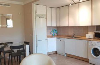 Apartamento espacioso muy tranquilo con piscinas y jardines cercano a la playa - Photo 13