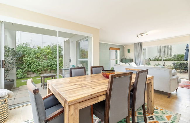 3 Bedroom Family Home - Houtbay - Photo 17