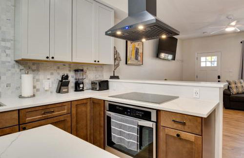 3 Mi to Dtwn Indy Urban Retreat with Outdoor Space - Foto 8