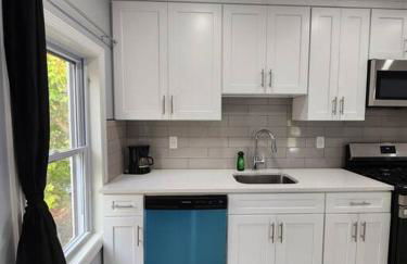 Two-Bedroom Home 25 min to NYC free parking-UNIT-2 - Foto 24