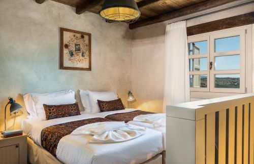 Listen to Nature in a Renovated Traditional Hilltop Villa Liodosifis with Heated Pool - Foto 35