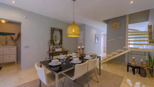 Beautiful Frontline beach Townhouse - Photo 5