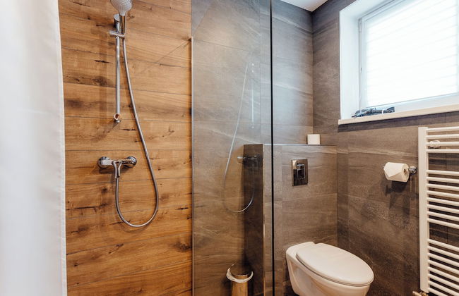 Miracle Seasons - Foto 37