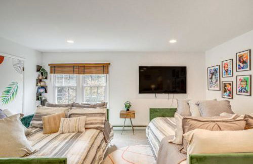 Serene Holmes Cottage Near Lakes and Trails! - Foto 17