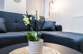 The Eden Suite - 1BR Chic Apt with Luxe Shower, Smart TV & Free Secure Parking in Central High Wycombe HP13, Sleeps 3 - Foto 21