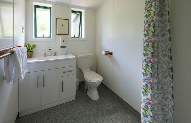 Opal Hot Springs & Holiday Park - Photo 17