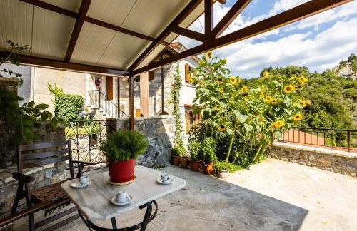 Stemnitsa Stone Residence - Cosy Mountain Escape - Photo 27