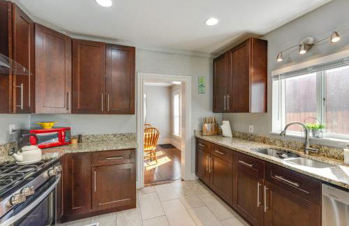 Furnished Patio and Yard Denver Bungalow! - Foto 9