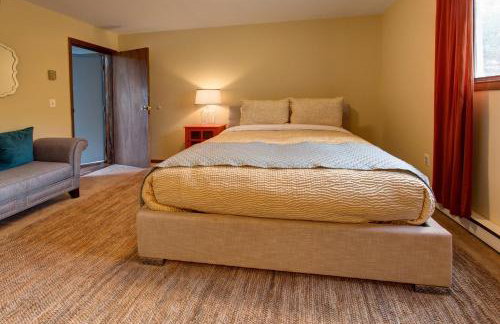 The Guest House - Photo 14
